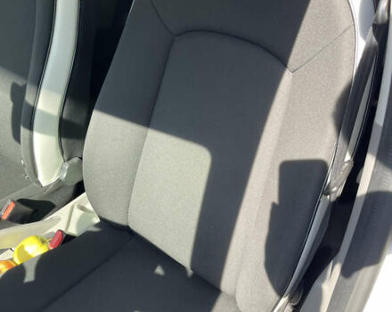 Белый Рено Зое, объемом двигателя 0 л и пробегом 85 тыс. км за 9900 $, фото 8 на Automoto.ua