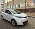 Белый Рено Зое, объемом двигателя 0 л и пробегом 95 тыс. км за 8900 $, фото 2 на Automoto.ua