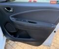 Белый Рено Зое, объемом двигателя 0 л и пробегом 130 тыс. км за 10499 $, фото 45 на Automoto.ua