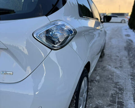 Білий Рено Зое, об'ємом двигуна 0 л та пробігом 54 тис. км за 10300 $, фото 18 на Automoto.ua