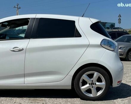 Белый Рено Зое, объемом двигателя 0 л и пробегом 101 тыс. км за 10640 $, фото 5 на Automoto.ua