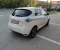 Белый Рено Зое, объемом двигателя 0 л и пробегом 84 тыс. км за 8990 $, фото 7 на Automoto.ua