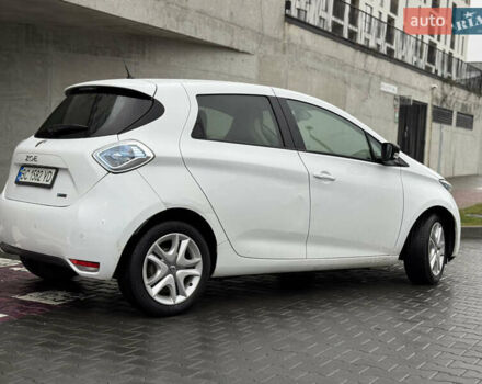 Белый Рено Зое, объемом двигателя 0 л и пробегом 126 тыс. км за 8800 $, фото 7 на Automoto.ua