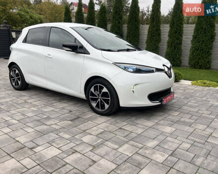 Белый Рено Зое, объемом двигателя 0 л и пробегом 129 тыс. км за 8750 $, фото 20 на Automoto.ua