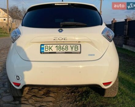 Белый Рено Зое, объемом двигателя 0 л и пробегом 151 тыс. км за 8950 $, фото 7 на Automoto.ua