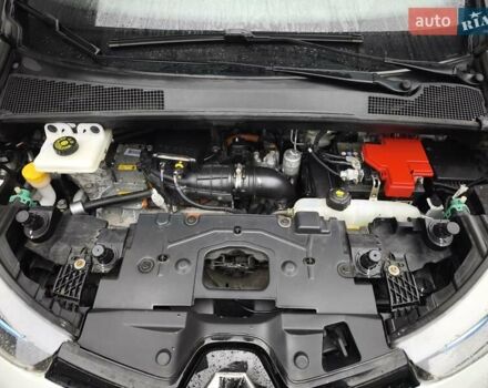 Білий Рено Зое, об'ємом двигуна 0 л та пробігом 100 тис. км за 4500 $, фото 15 на Automoto.ua