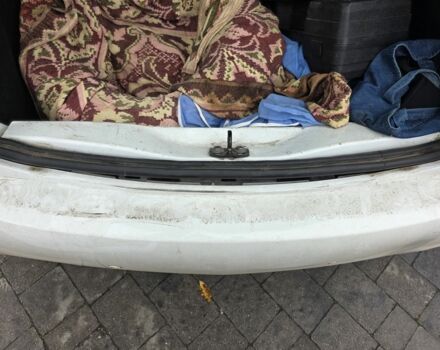 Белый Рено Зое, объемом двигателя 0 л и пробегом 152 тыс. км за 8400 $, фото 8 на Automoto.ua