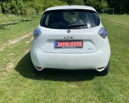 Белый Рено Зое, объемом двигателя 0 л и пробегом 97 тыс. км за 9100 $, фото 4 на Automoto.ua