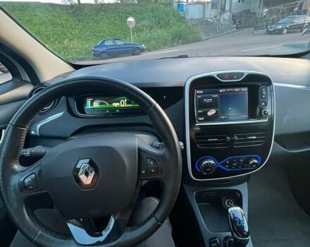 Белый Рено Зое, объемом двигателя 0 л и пробегом 83 тыс. км за 10399 $, фото 15 на Automoto.ua