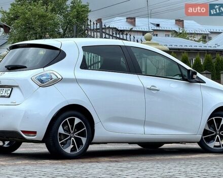 Белый Рено Зое, объемом двигателя 0 л и пробегом 78 тыс. км за 9450 $, фото 24 на Automoto.ua
