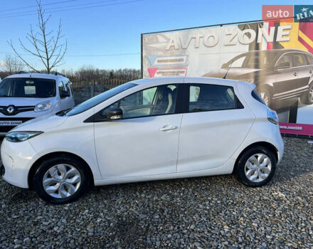 Белый Рено Зое, объемом двигателя 0 л и пробегом 94 тыс. км за 9199 $, фото 4 на Automoto.ua