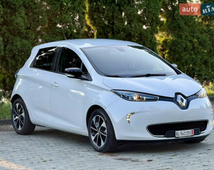 Белый Рено Зое, объемом двигателя 0 л и пробегом 121 тыс. км за 9499 $, фото 1 на Automoto.ua