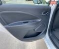 Белый Рено Зое, объемом двигателя 0 л и пробегом 108 тыс. км за 9500 $, фото 5 на Automoto.ua