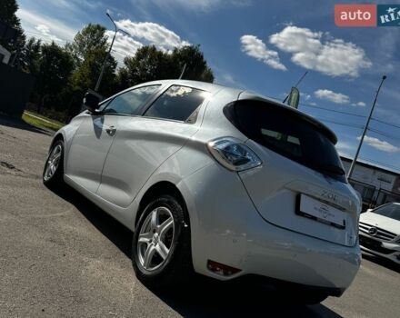 Білий Рено Зое, об'ємом двигуна 0 л та пробігом 127 тис. км за 10300 $, фото 11 на Automoto.ua