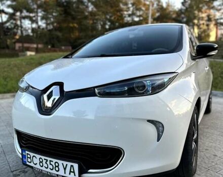 Белый Рено Зое, объемом двигателя 0 л и пробегом 127 тыс. км за 9800 $, фото 3 на Automoto.ua
