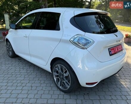 Белый Рено Зое, объемом двигателя 0 л и пробегом 130 тыс. км за 10499 $, фото 9 на Automoto.ua