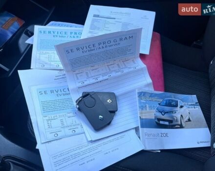 Белый Рено Зое, объемом двигателя 0 л и пробегом 118 тыс. км за 9899 $, фото 12 на Automoto.ua