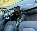 Белый Рено Зое, объемом двигателя 0 л и пробегом 121 тыс. км за 9499 $, фото 17 на Automoto.ua