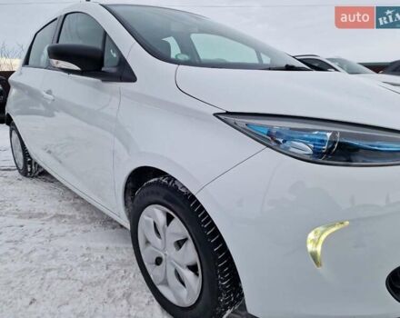 Білий Рено Зое, об'ємом двигуна 0 л та пробігом 33 тис. км за 9900 $, фото 9 на Automoto.ua
