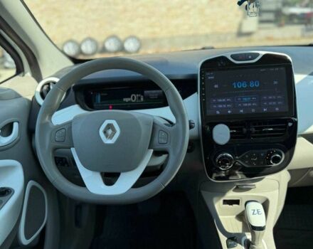 Белый Рено Зое, объемом двигателя 0 л и пробегом 93 тыс. км за 9799 $, фото 12 на Automoto.ua