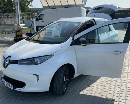 Белый Рено Зое, объемом двигателя 0 л и пробегом 158 тыс. км за 7800 $, фото 5 на Automoto.ua