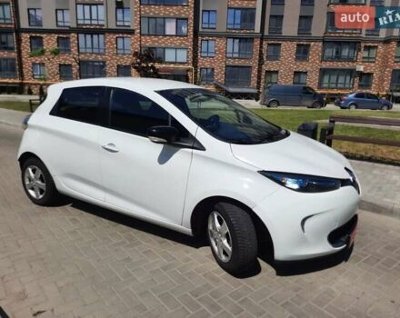 Белый Рено Зое, объемом двигателя 0 л и пробегом 121 тыс. км за 8900 $, фото 5 на Automoto.ua