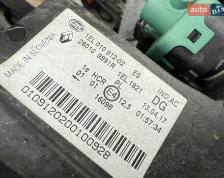 Белый Рено Зое, объемом двигателя 0 л и пробегом 106 тыс. км за 8100 $, фото 25 на Automoto.ua