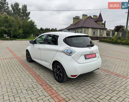 Белый Рено Зое, объемом двигателя 0 л и пробегом 78 тыс. км за 9800 $, фото 4 на Automoto.ua