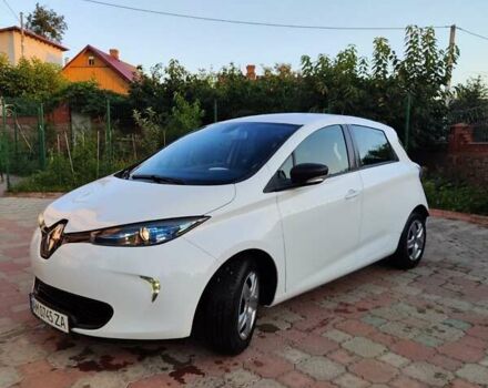 Білий Рено Зое, об'ємом двигуна 0 л та пробігом 95 тис. км за 9850 $, фото 15 на Automoto.ua