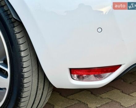 Белый Рено Зое, объемом двигателя 0 л и пробегом 96 тыс. км за 9495 $, фото 86 на Automoto.ua