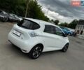 Белый Рено Зое, объемом двигателя 0 л и пробегом 136 тыс. км за 9500 $, фото 6 на Automoto.ua