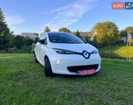 Белый Рено Зое, объемом двигателя 0 л и пробегом 124 тыс. км за 8950 $, фото 3 на Automoto.ua