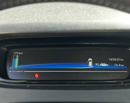 Белый Рено Зое, объемом двигателя 0 л и пробегом 146 тыс. км за 10500 $, фото 40 на Automoto.ua