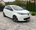 Белый Рено Зое, объемом двигателя 0 л и пробегом 129 тыс. км за 8750 $, фото 1 на Automoto.ua