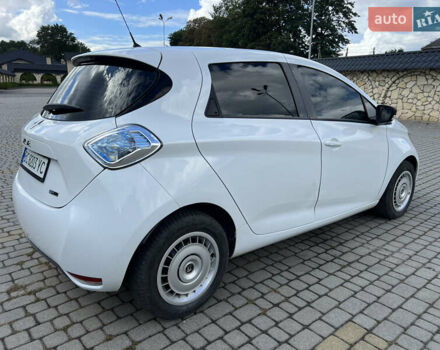 Білий Рено Зое, об'ємом двигуна 0 л та пробігом 98 тис. км за 9000 $, фото 6 на Automoto.ua