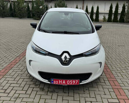 Белый Рено Зое, объемом двигателя 0 л и пробегом 78 тыс. км за 9800 $, фото 1 на Automoto.ua