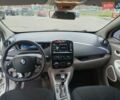 Белый Рено Зое, объемом двигателя 0 л и пробегом 204 тыс. км за 8400 $, фото 16 на Automoto.ua