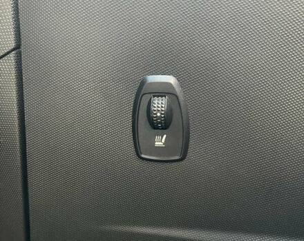 Белый Рено Зое, объемом двигателя 0 л и пробегом 146 тыс. км за 10500 $, фото 34 на Automoto.ua