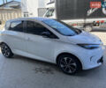 Белый Рено Зое, объемом двигателя 0 л и пробегом 103 тыс. км за 8900 $, фото 2 на Automoto.ua