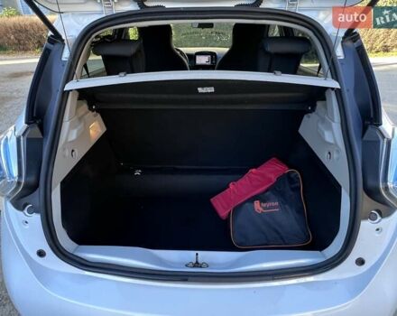 Рено Зое 2017 в Черновцах на Automoto.ua Белый Рено Зое, объемом двигателя 0 л и пробегом 60 тыс. км за 9200 $, фото 11 на Automoto.ua