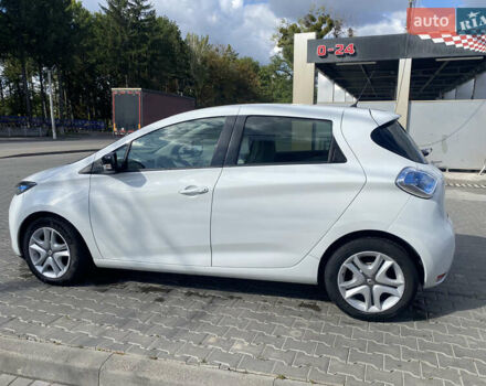 Белый Рено Зое, объемом двигателя 0 л и пробегом 27 тыс. км за 9300 $, фото 10 на Automoto.ua