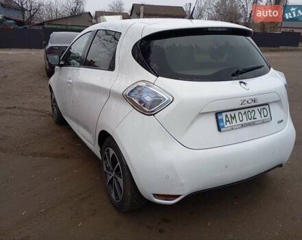 Белый Рено Зое, объемом двигателя 0 л и пробегом 138 тыс. км за 10700 $, фото 4 на Automoto.ua