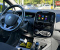 Белый Рено Зое, объемом двигателя 0 л и пробегом 143 тыс. км за 8900 $, фото 12 на Automoto.ua