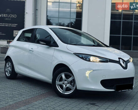 Белый Рено Зое, объемом двигателя 0 л и пробегом 108 тыс. км за 9250 $, фото 6 на Automoto.ua