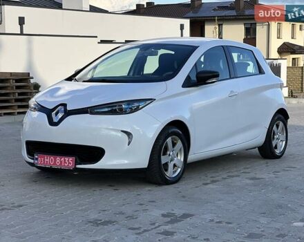 Белый Рено Зое, объемом двигателя 0 л и пробегом 110 тыс. км за 8450 $, фото 2 на Automoto.ua