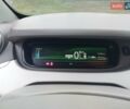 Білий Рено Зое, об'ємом двигуна 0 л та пробігом 92 тис. км за 9600 $, фото 9 на Automoto.ua