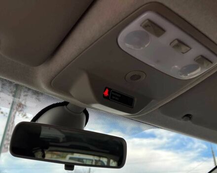 Белый Рено Зое, объемом двигателя 0 л и пробегом 140 тыс. км за 9300 $, фото 13 на Automoto.ua