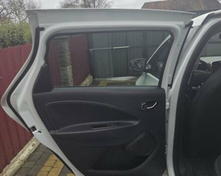 Белый Рено Зое, объемом двигателя 0 л и пробегом 117 тыс. км за 10500 $, фото 9 на Automoto.ua