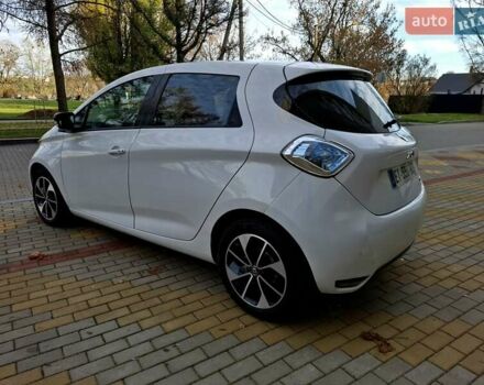 Белый Рено Зое, объемом двигателя 0 л и пробегом 129 тыс. км за 8700 $, фото 14 на Automoto.ua