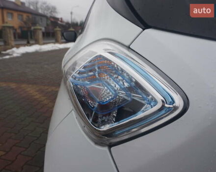 Білий Рено Зое, об'ємом двигуна 0 л та пробігом 37 тис. км за 10777 $, фото 26 на Automoto.ua